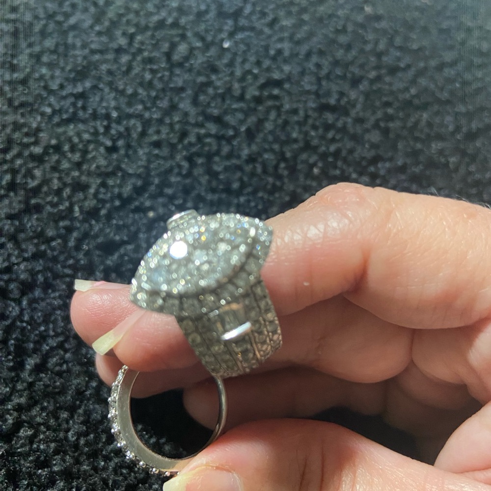 Elegant Silver Women's Ring